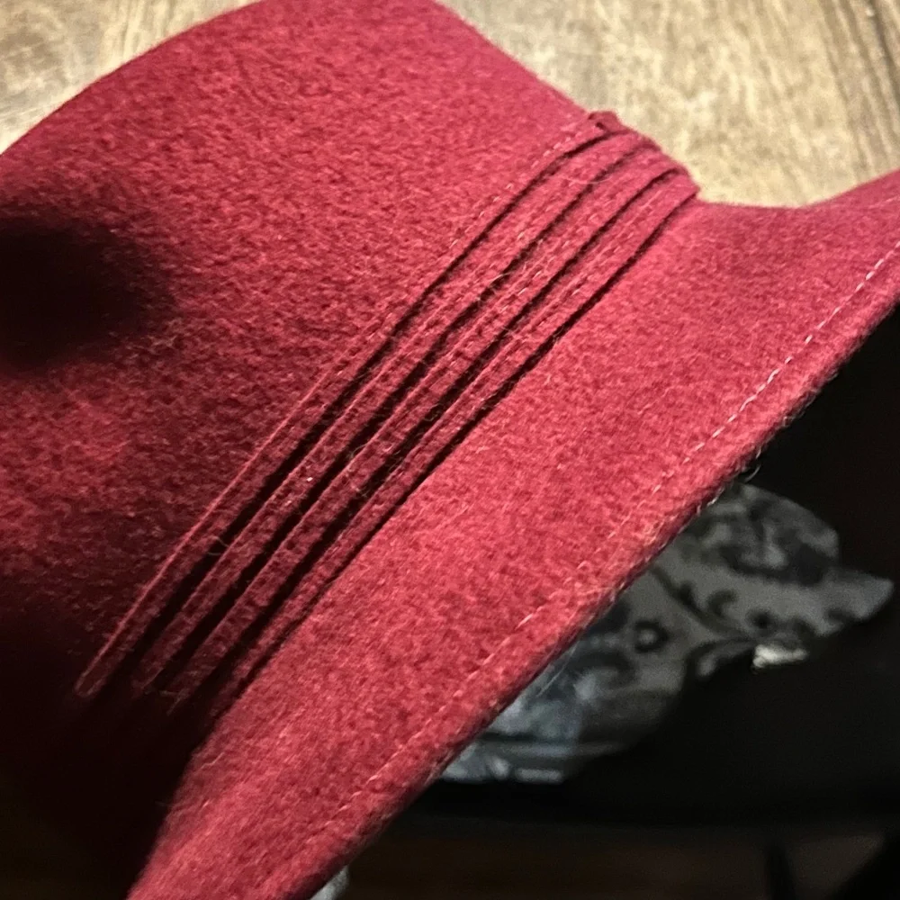 Tally Ho Vintage Burgundy Fedora Hat 100% Wool Made in Poland
